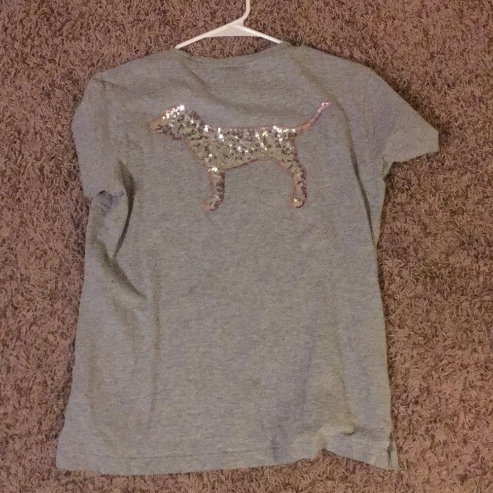 Grey dog tee